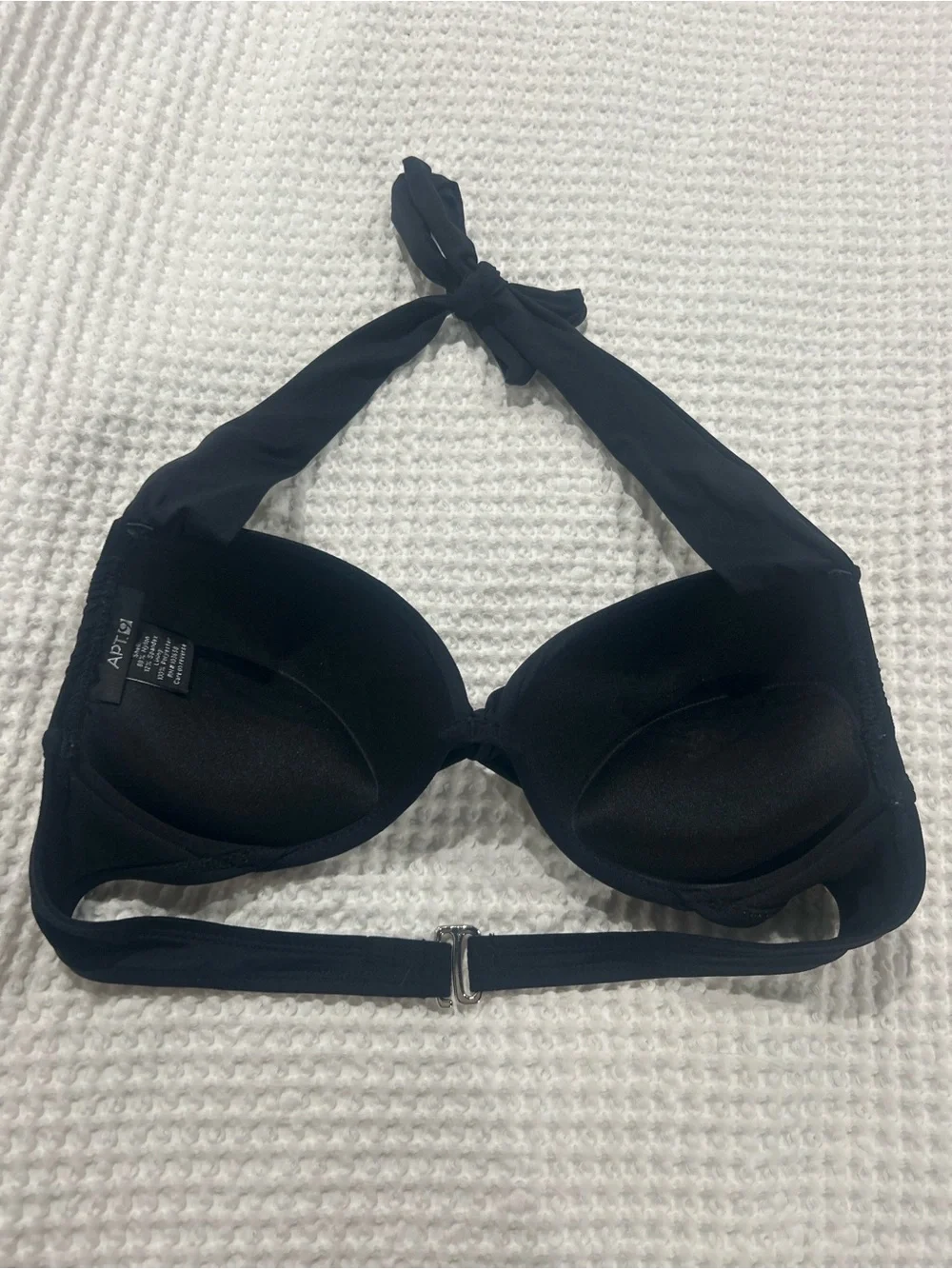 Apt. 9 sleek black